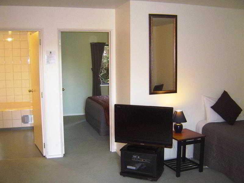 Sherborne Motor Lodge Christchurch Exterior photo
